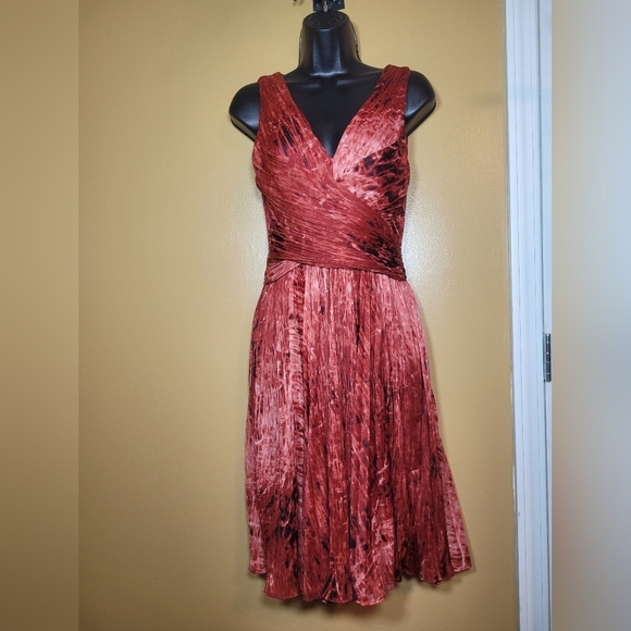 Halston Heritage Ruched Pomegranate Accordion Style Dress sz 8 1FP0500192 - Picture 1 of 10